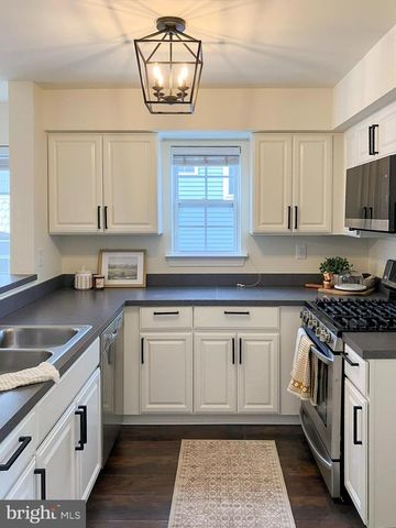 537 MAY ST, Pottstown, PA 19464