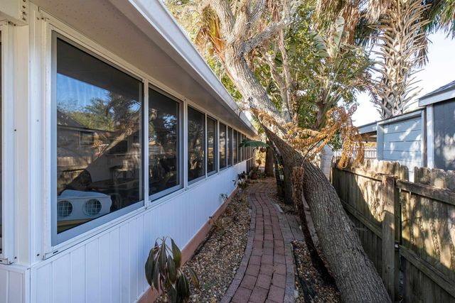 240 Micklers Rd, St Augustine, FL 32080