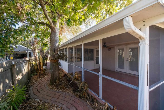 240 Micklers Rd, St Augustine, FL 32080