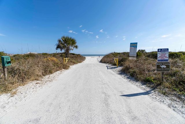 240 Micklers Rd, St Augustine, FL 32080