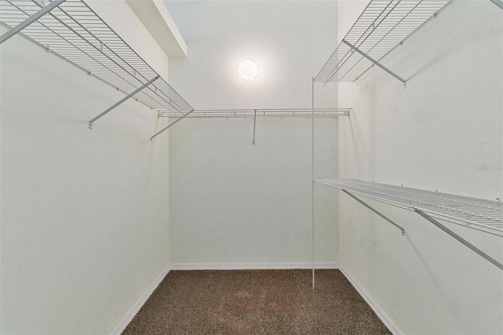 Image 25 of property listing at 911 BEVERLY HARBORS DRIVE 16, Leesburg, FL 34748