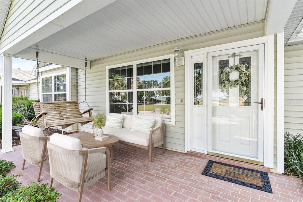 Image 4 of property listing at 911 BEVERLY HARBORS DRIVE 16, Leesburg, FL 34748