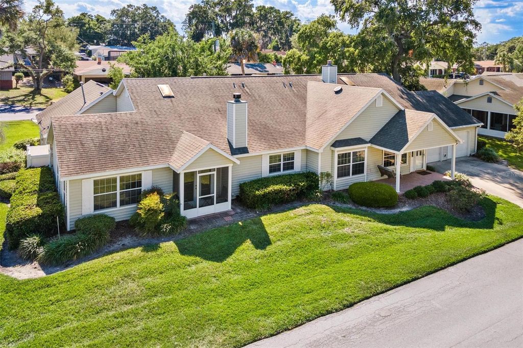 Image 50 of property listing at 911 BEVERLY HARBORS DRIVE 16, Leesburg, FL 34748