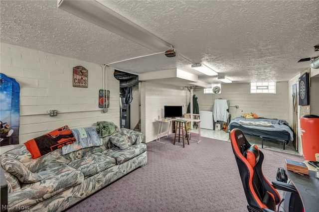 1403 Tuxedo Avenue, Parma, OH 44134