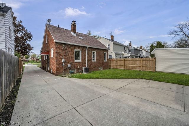 1403 Tuxedo Avenue, Parma, OH 44134