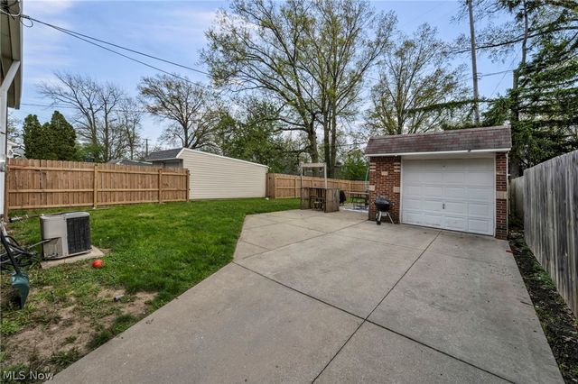 1403 Tuxedo Avenue, Parma, OH 44134