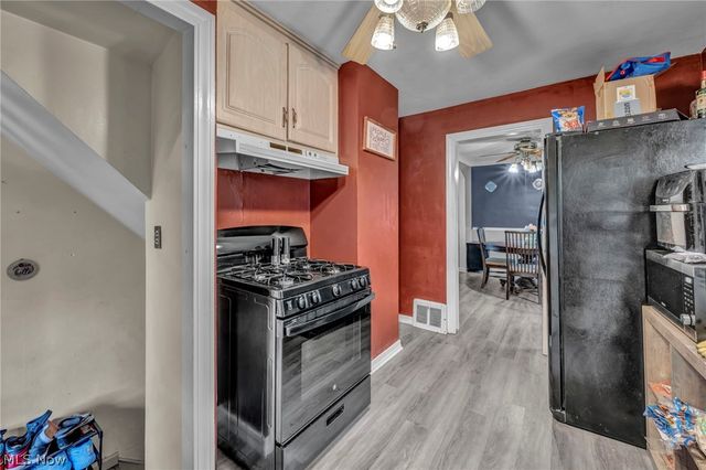 1403 Tuxedo Avenue, Parma, OH 44134