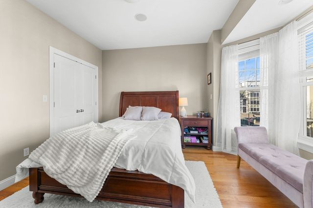 619 E 3rd St 2, Boston, MA 02127