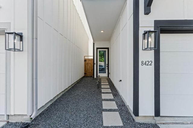 8422 Berry Green Lane, Houston, TX 77022