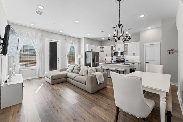 8422 Berry Green Lane, Houston, TX 77022