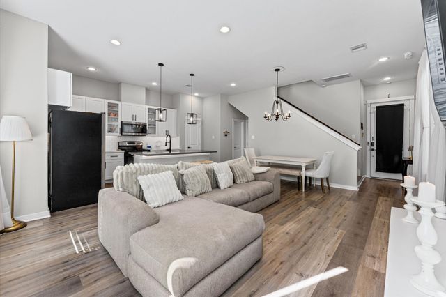 8422 Berry Green Lane, Houston, TX 77022