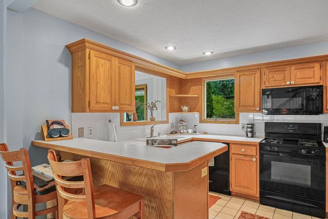 5361 N Manitou Trail, Leland, MI 49654