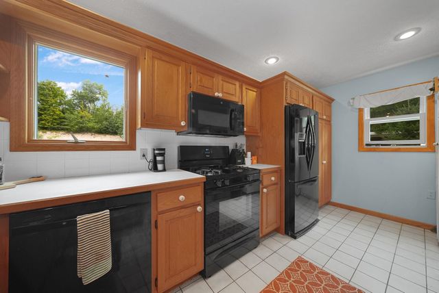 5361 N Manitou Trail, Leland, MI 49654