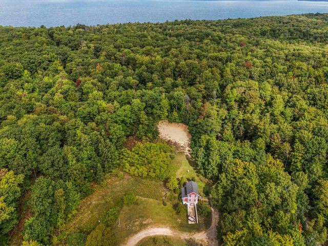 5361 N Manitou Trail, Leland, MI 49654