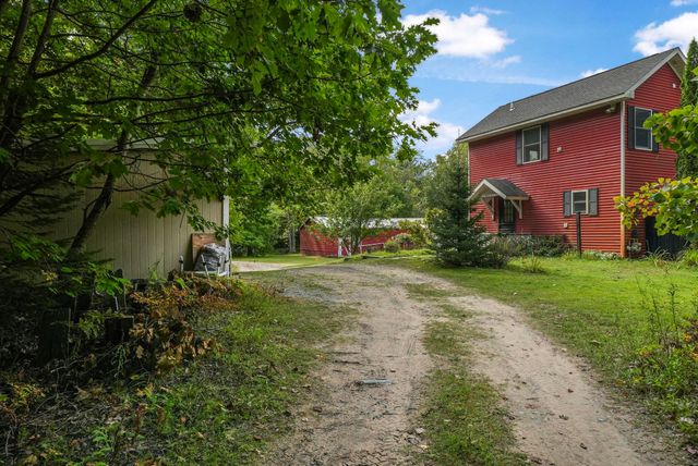 5361 N Manitou Trail, Leland, MI 49654