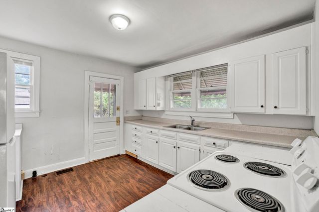 605 Tindal Road, Greenville, SC 29617