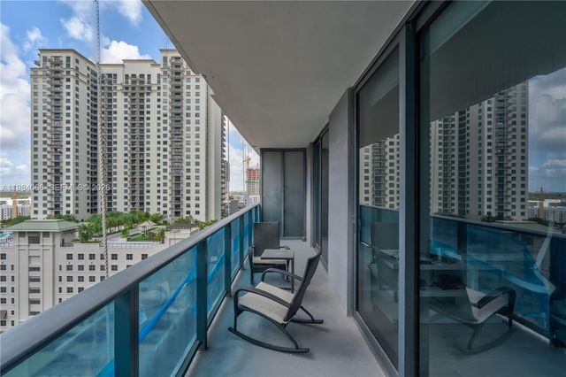 45 SW 9th St 1405, Miami, FL 33130