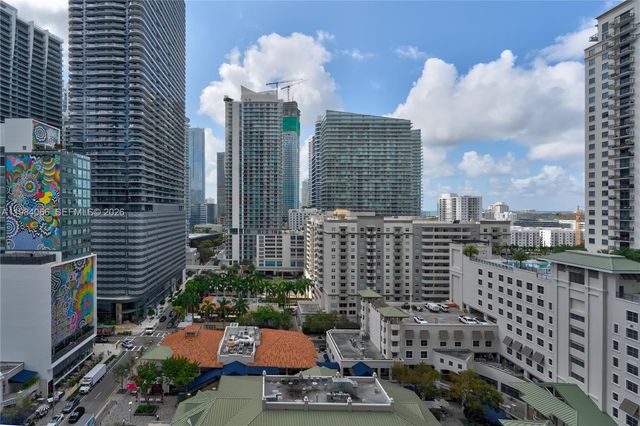 45 SW 9th St 1405, Miami, FL 33130