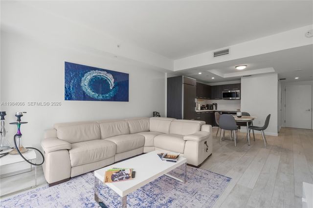 45 SW 9th St 1405, Miami, FL 33130