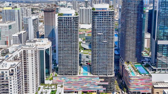 45 SW 9th St 1405, Miami, FL 33130