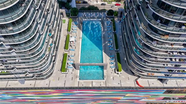 45 SW 9th St 1405, Miami, FL 33130