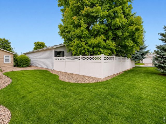 804 Sunchase Dr, Fort Collins, CO 80524