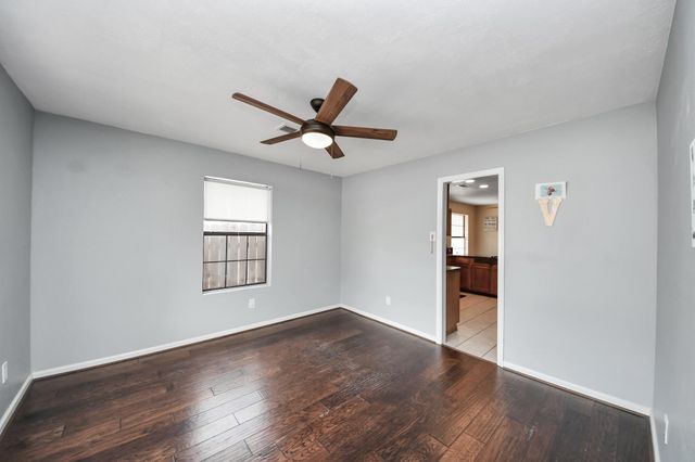 1419 Primrose Street, Conroe, TX 77385