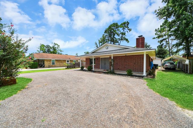 1419 Primrose Street, Conroe, TX 77385