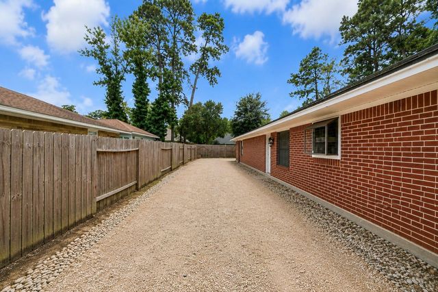 1419 Primrose Street, Conroe, TX 77385
