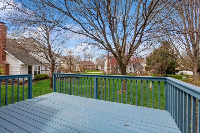 1636 Canyon Run Road, Naperville, IL 60565