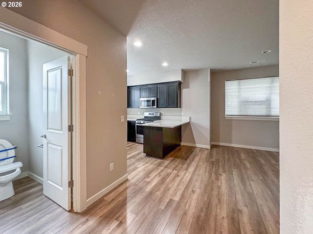 493 Ne LIBERTY Ave, Gresham, OR 97030