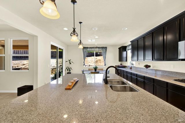 5277 Shumway Pl, Fairfield, CA 94533