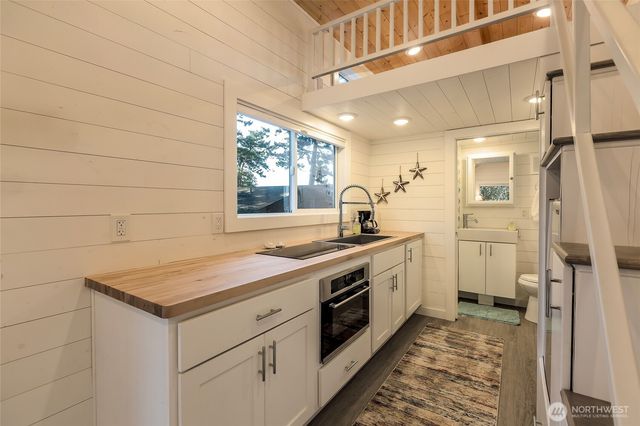 837 Cape Drive, Friday Harbor, WA 98250