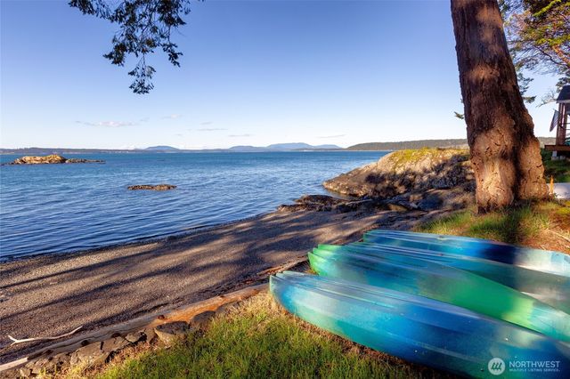 837 Cape Drive, Friday Harbor, WA 98250