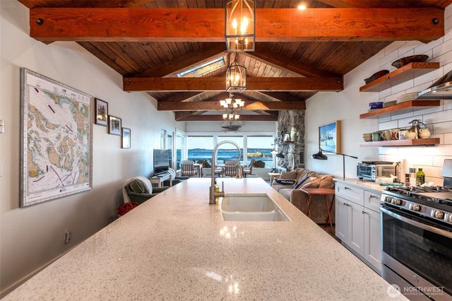 837 Cape Drive, Friday Harbor, WA 98250