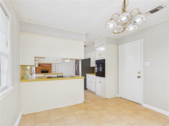 3704 Holly Drive, Bryan, TX 77802