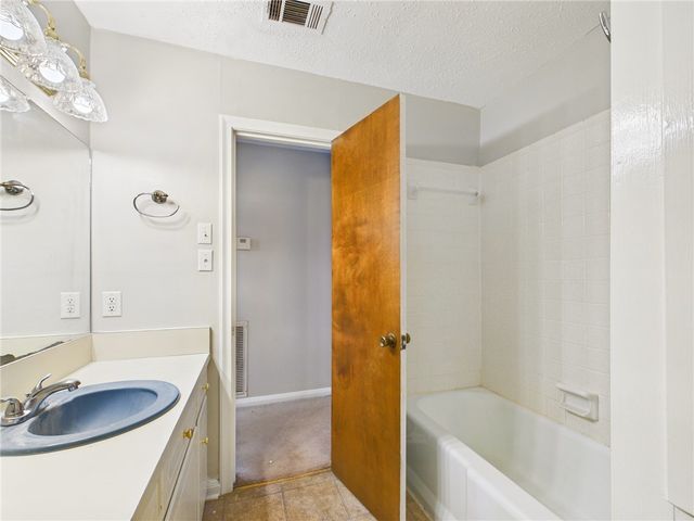 3704 Holly Drive, Bryan, TX 77802