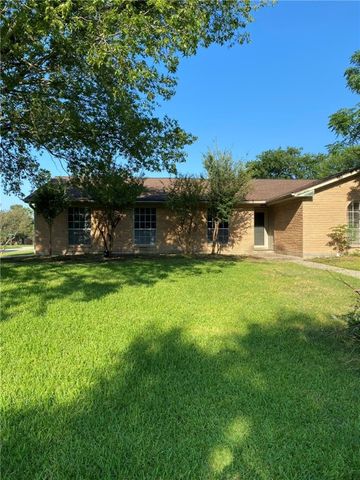 3704 Holly Drive, Bryan, TX 77802