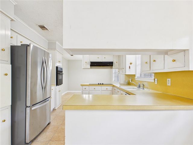 3704 Holly Drive, Bryan, TX 77802