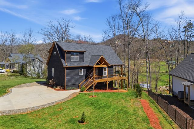 784 Sneaking Creek Drive, Hayesville, NC 28904