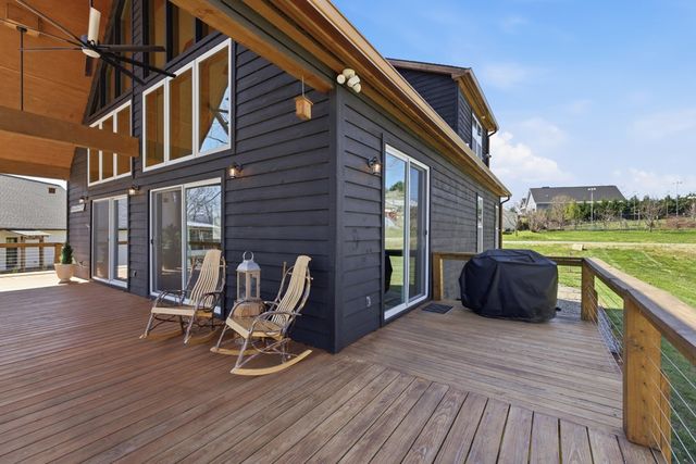 784 Sneaking Creek Drive, Hayesville, NC 28904