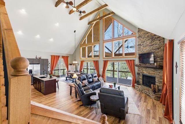 784 Sneaking Creek Drive, Hayesville, NC 28904