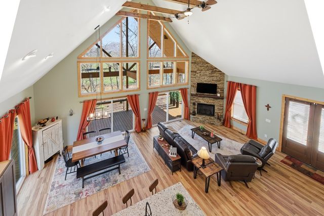 784 Sneaking Creek Drive, Hayesville, NC 28904