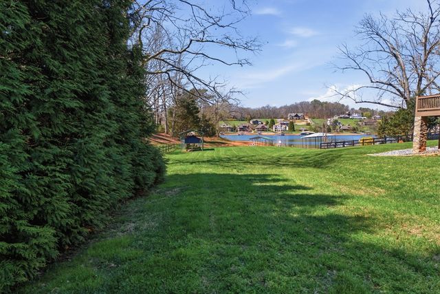 784 Sneaking Creek Drive, Hayesville, NC 28904