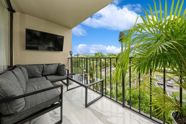 1830 Embassy Drive 503, West Palm Beach, FL 33401