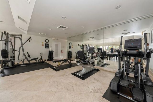 1830 Embassy Drive 503, West Palm Beach, FL 33401