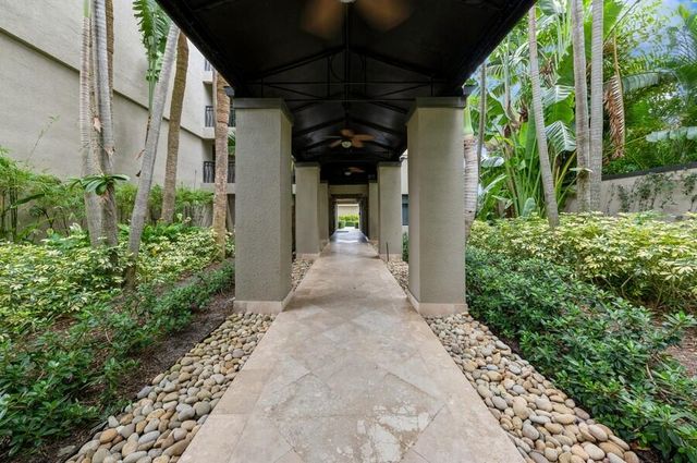 1830 Embassy Drive 503, West Palm Beach, FL 33401