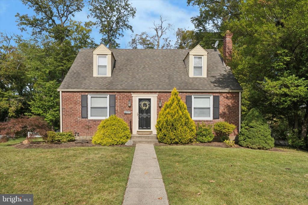 90 BONSALL AVE, Broomall, PA 19008