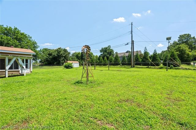 1506 Eastgate Est, Van Buren, AR 72956