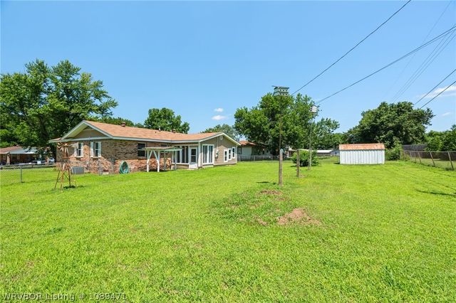 1506 Eastgate Est, Van Buren, AR 72956